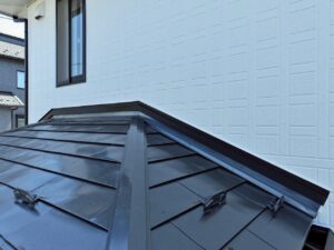 住宅塗装　コーキング　屋根板金　施工後