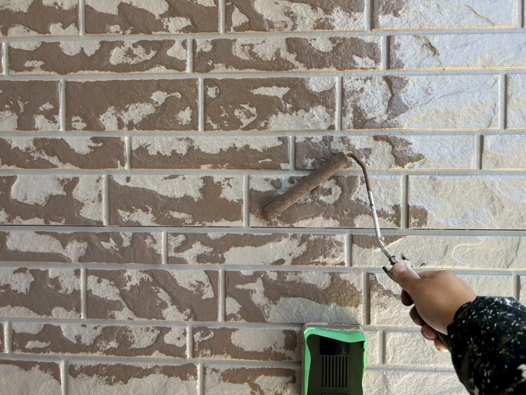 外壁塗装　施工中　Ｗトーン