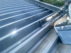 伊那市　屋根施工中