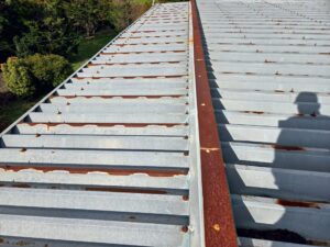 伊那市　施工前　折半屋根