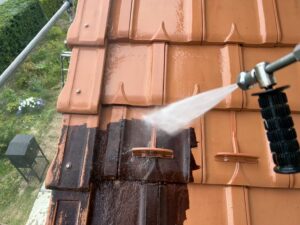 宮田村　鉄板サイディング　施工中　洗浄