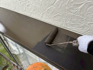 宮田村　鉄板サイディング　施工中　庇