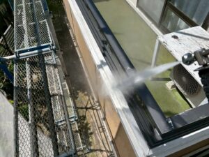 上田市　外壁塗装屋根塗装　施工中